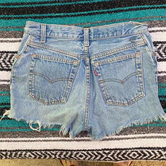 Levi denim shorts - Picture 2 of 2